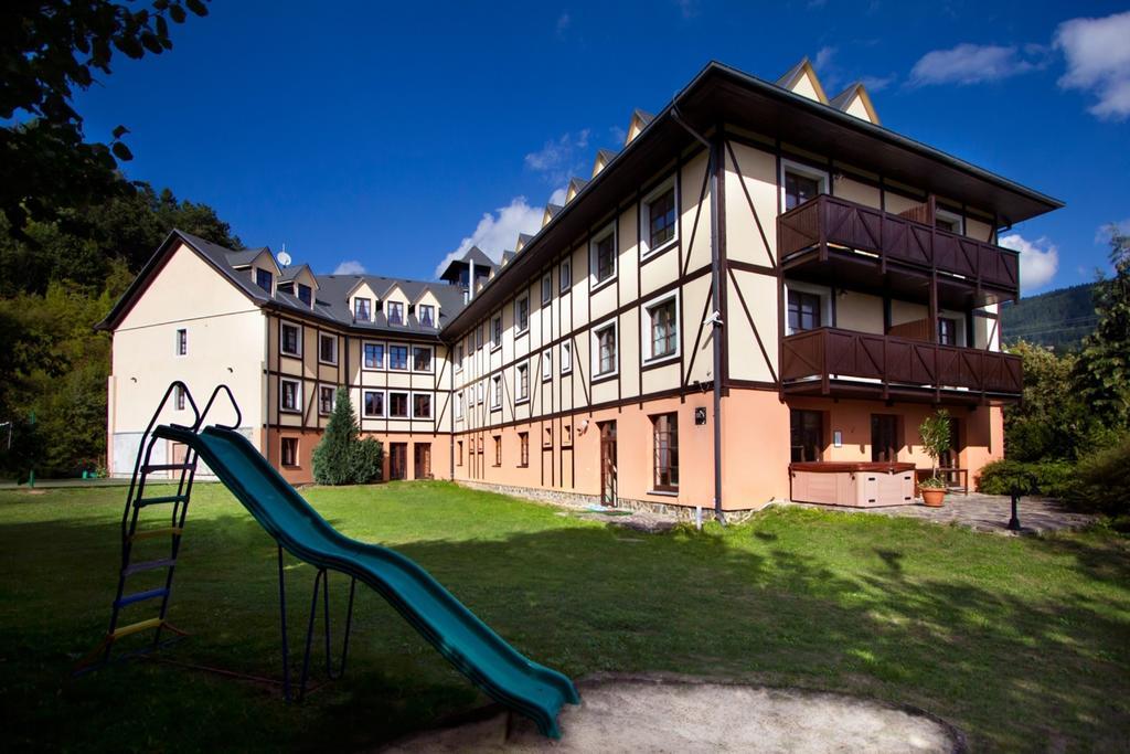 Hotel Golfer Kremnica Bagian luar foto