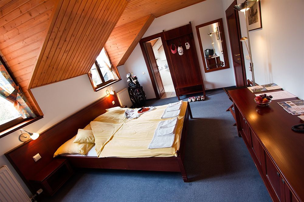 Hotel Golfer Kremnica Bagian luar foto