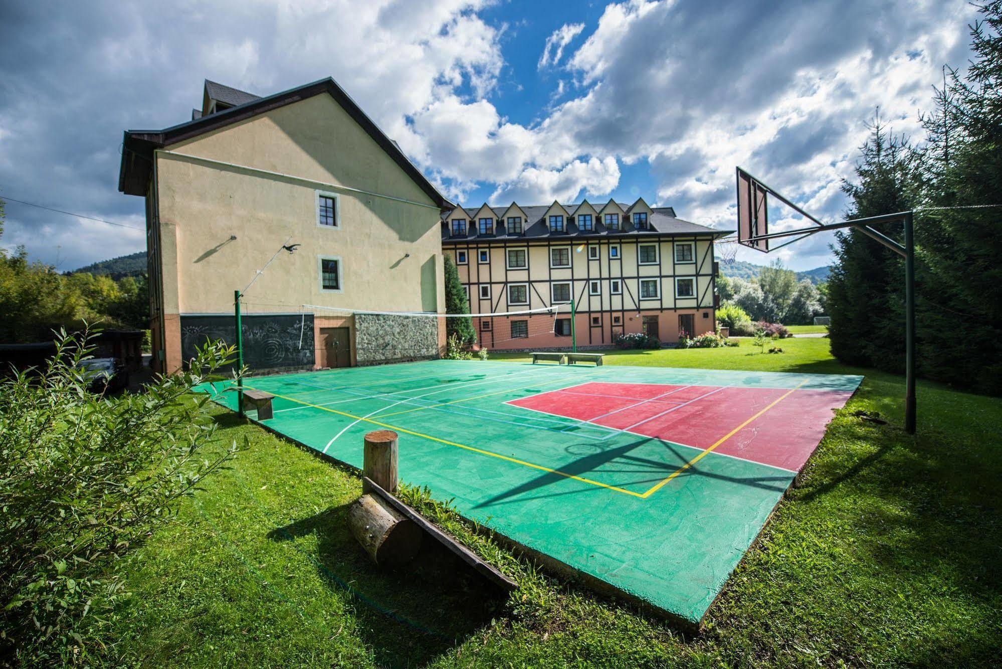 Hotel Golfer Kremnica Bagian luar foto