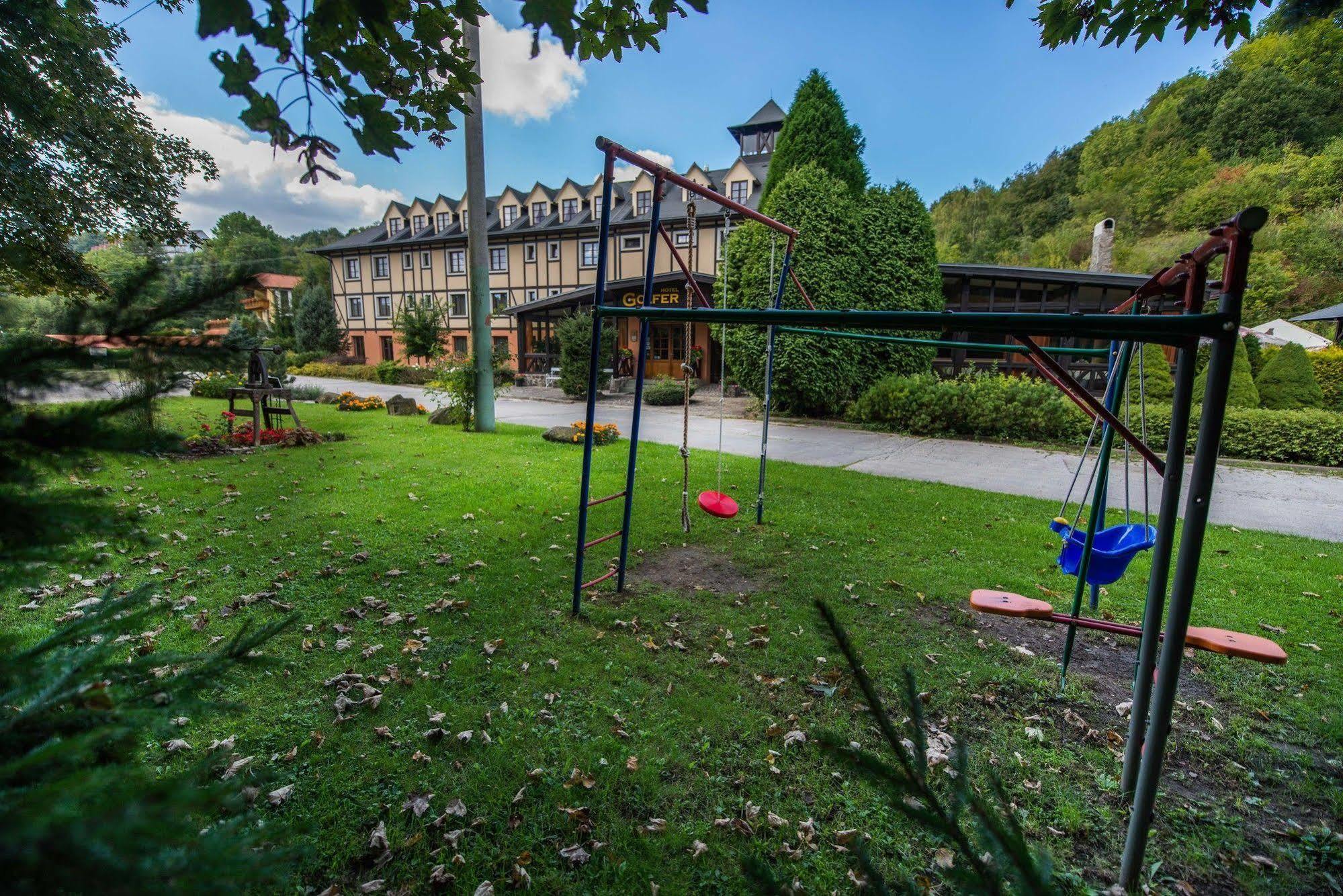 Hotel Golfer Kremnica Bagian luar foto
