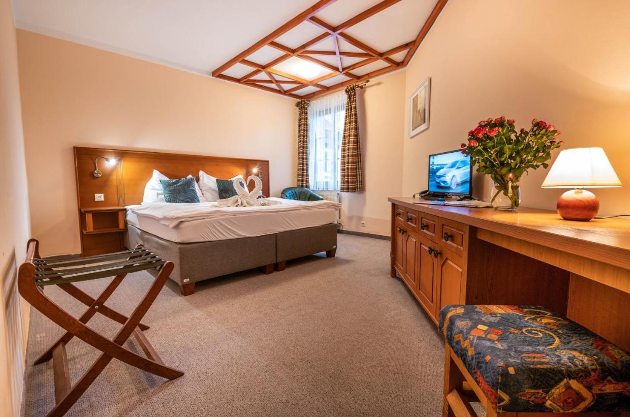 Hotel Golfer Kremnica Bagian luar foto