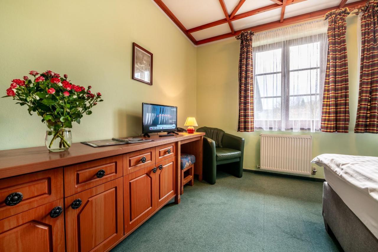 Hotel Golfer Kremnica Bagian luar foto
