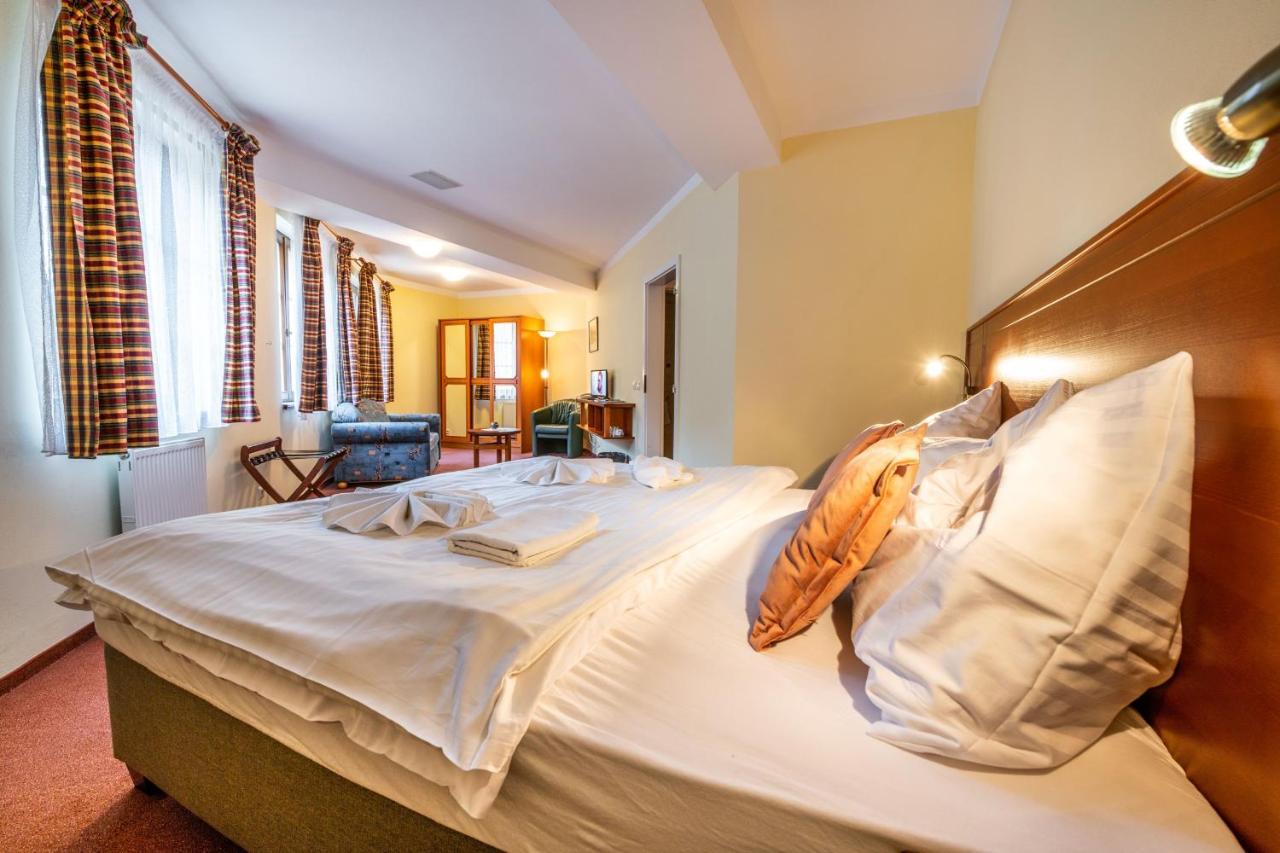 Hotel Golfer Kremnica Bagian luar foto