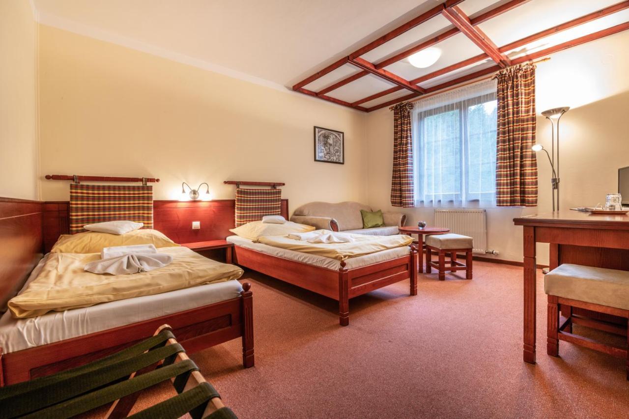 Hotel Golfer Kremnica Bagian luar foto