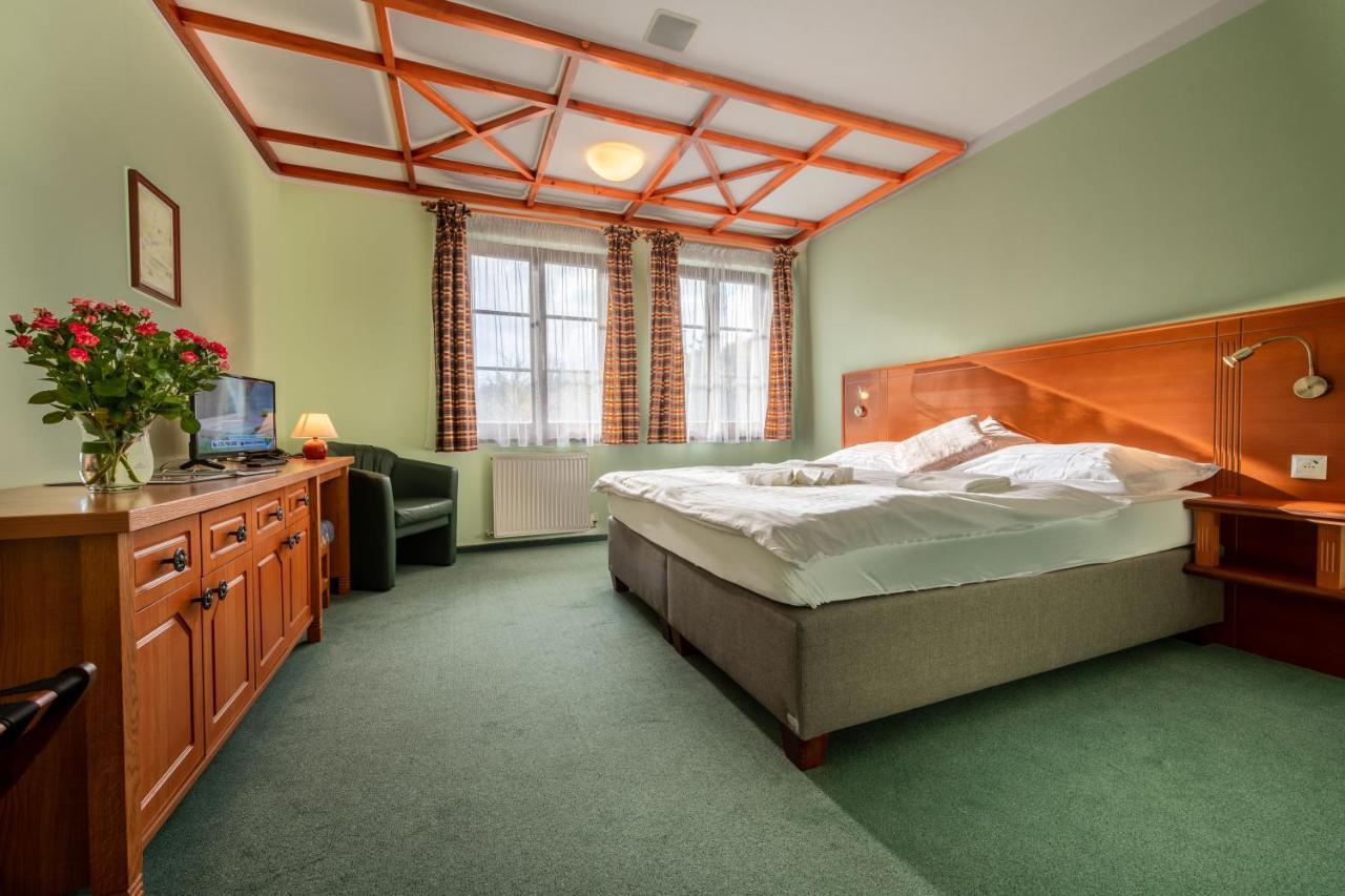 Hotel Golfer Kremnica Bagian luar foto