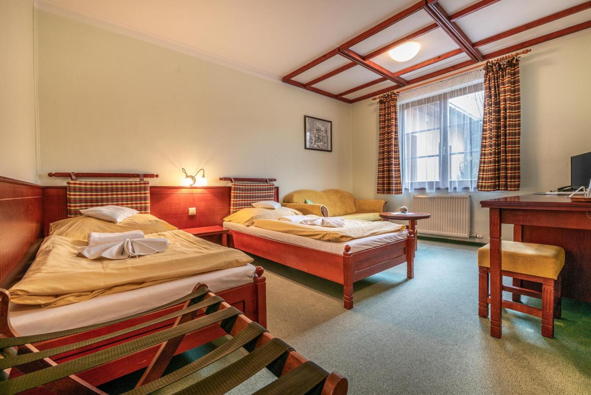 Hotel Golfer Kremnica Bagian luar foto